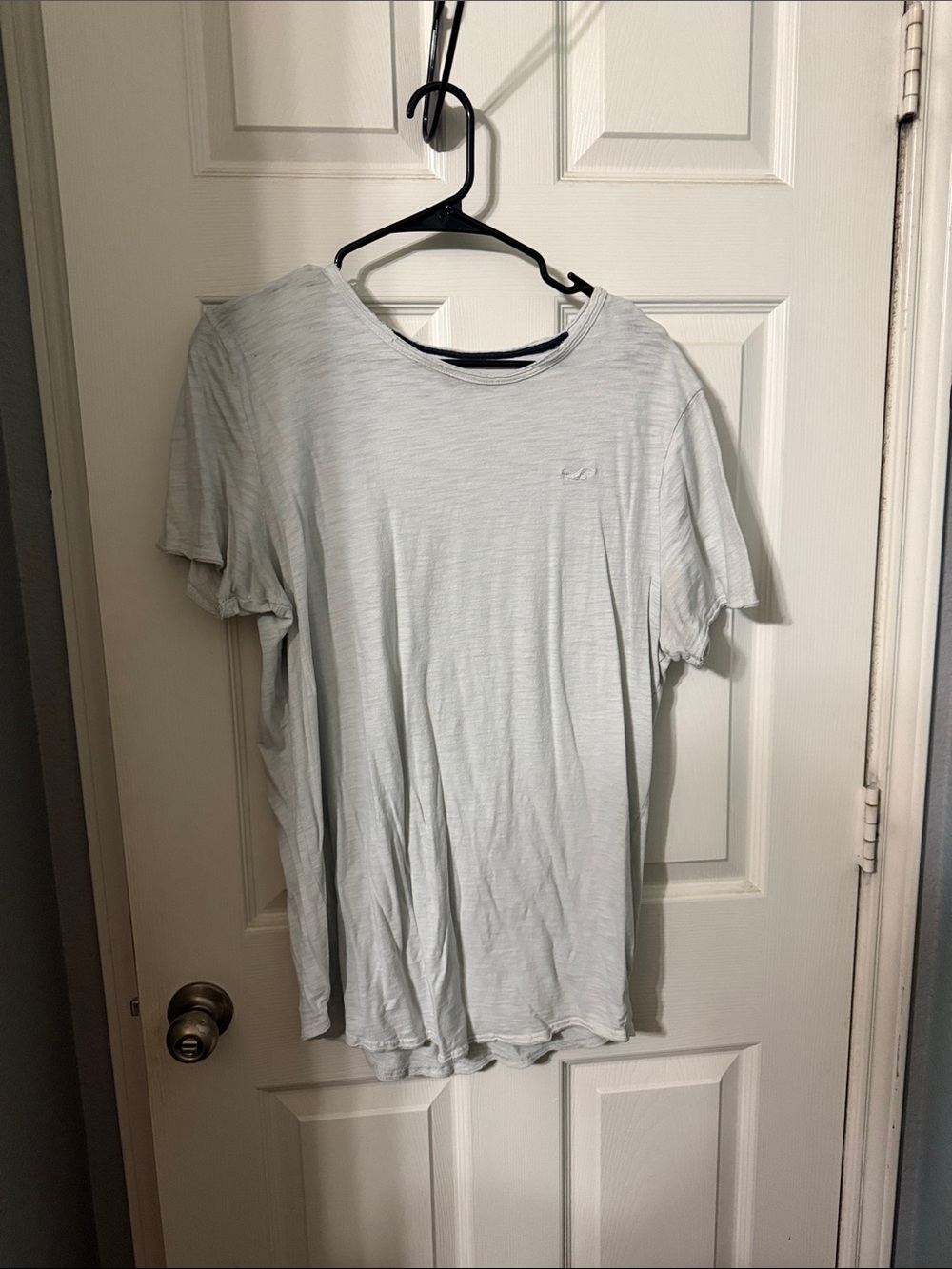 Hollister Light Gray Short-Sleeve Crewneck Tee
